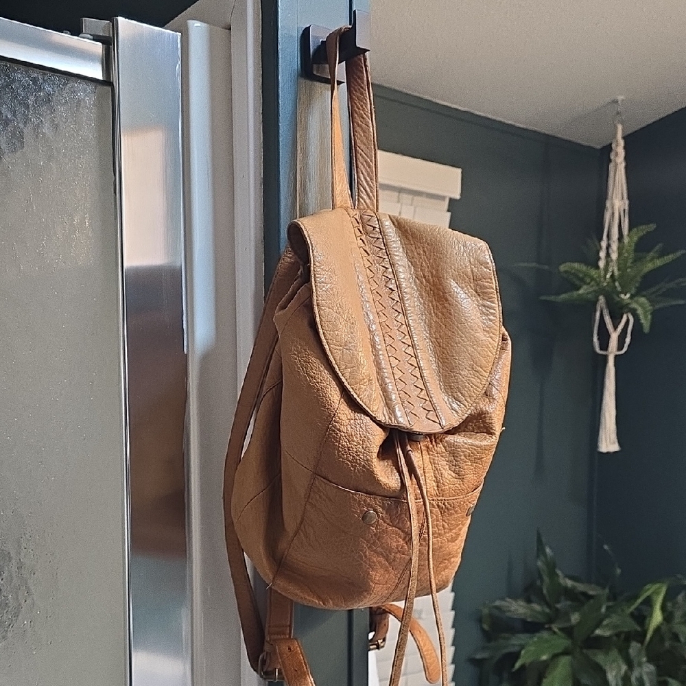 Day & Mood Genuine Leather Backpack